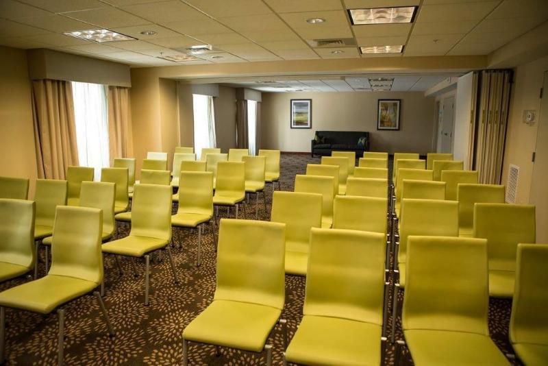 Holiday Inn Express Milford By Ihg Ngoại thất bức ảnh